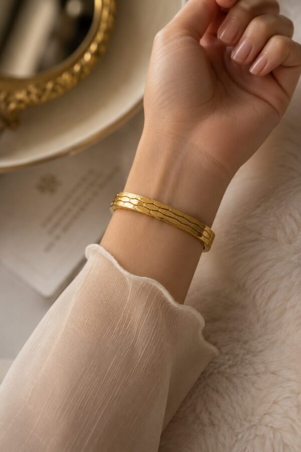 Elegant Gold-Tone Anti Tarnish Crystal Bracelet for Women with Sparkling Crystal Accents