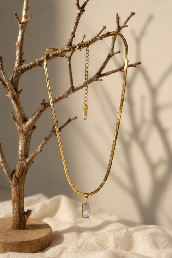 Crystal Pendant Minimalist Statement Necklace for Women featuring a sparkling crystal pendant and elegant minimalist design