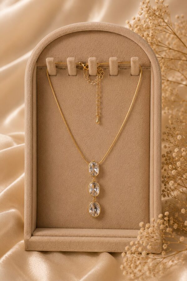 Crystal Drop Triple Stone Pendant Necklace for Women with sparkling triple crystal stones and elegant drop pendant design
