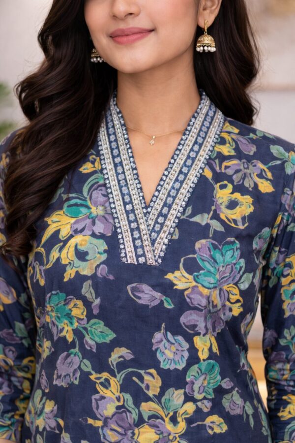 m1b Ishani Bloom Floral Printed Woven Kurti for Women
